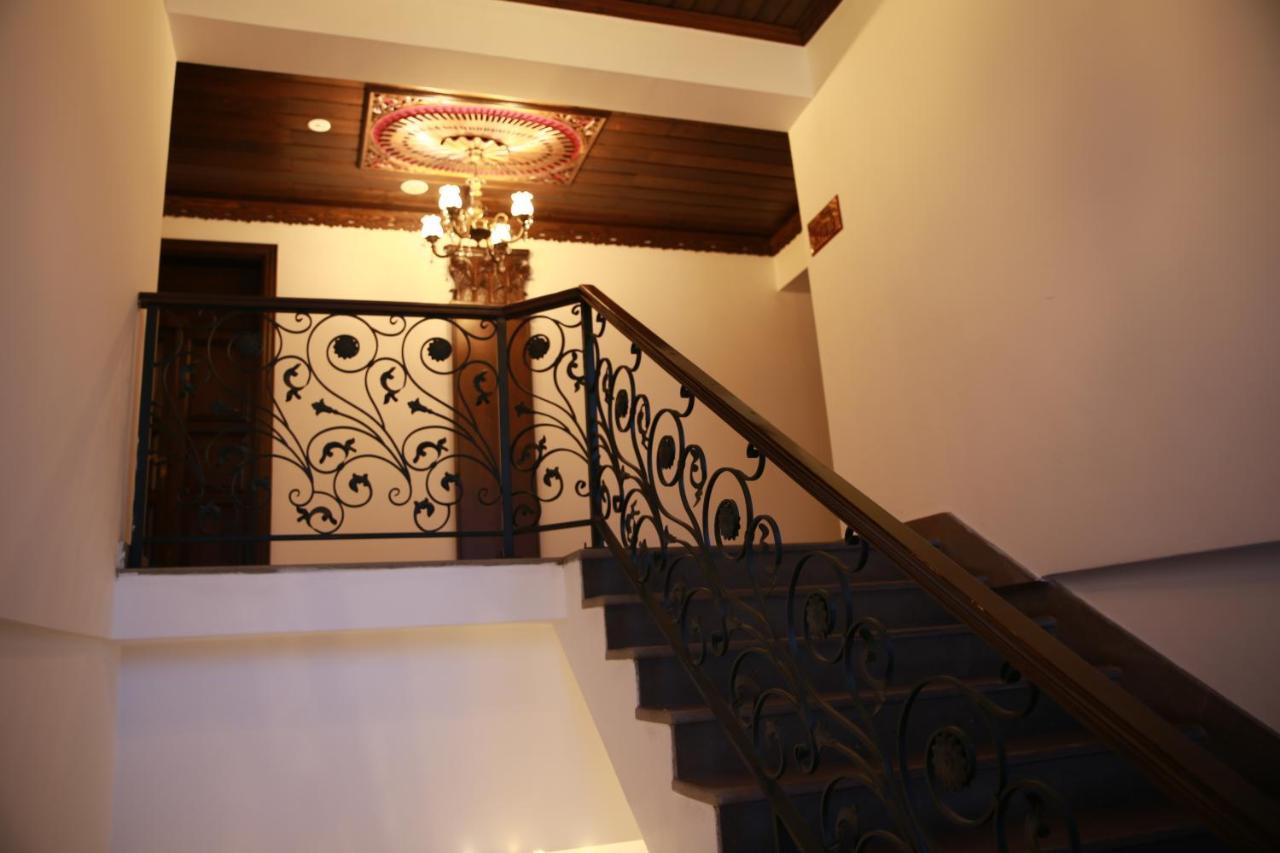 Cheltikov Hotel Kars Exterior foto