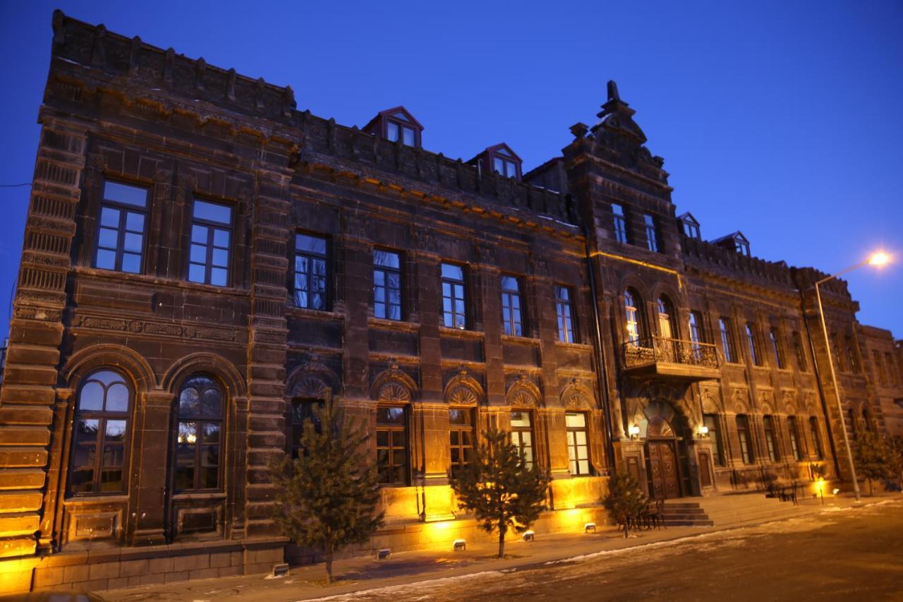 Cheltikov Hotel Kars Exterior foto